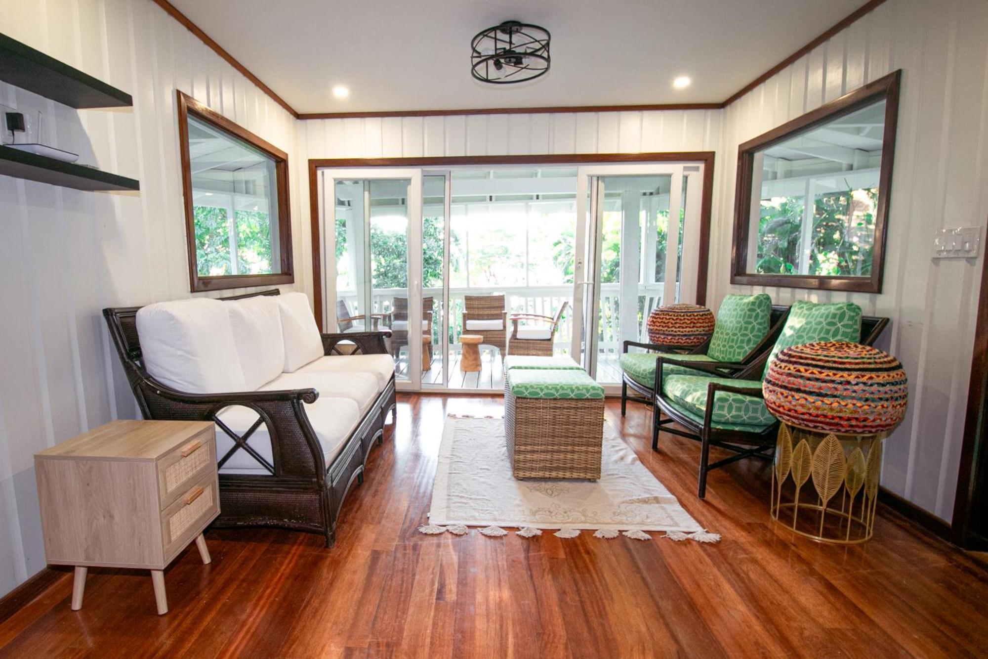 Luna Beach Luxury Boutique Beach Front Resort Jobs Bight Exterior photo